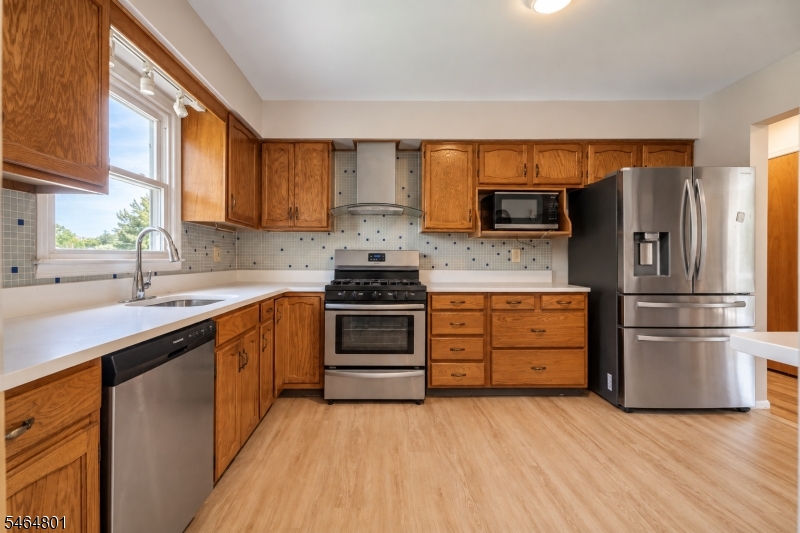 66 Edison Ave