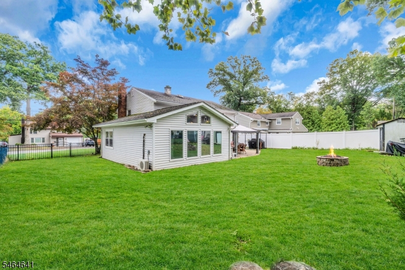 34 Salrit Ave