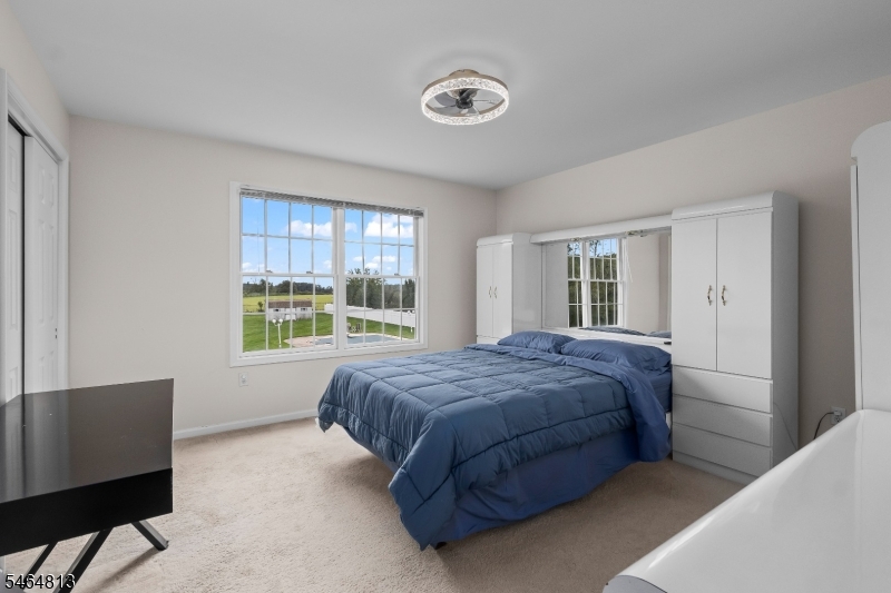 17 Woodcrest Ave