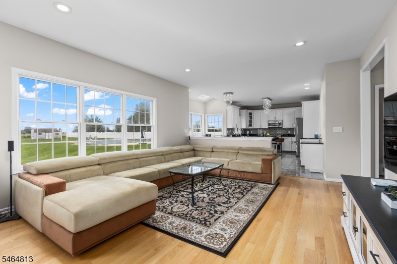 17 Woodcrest Ave