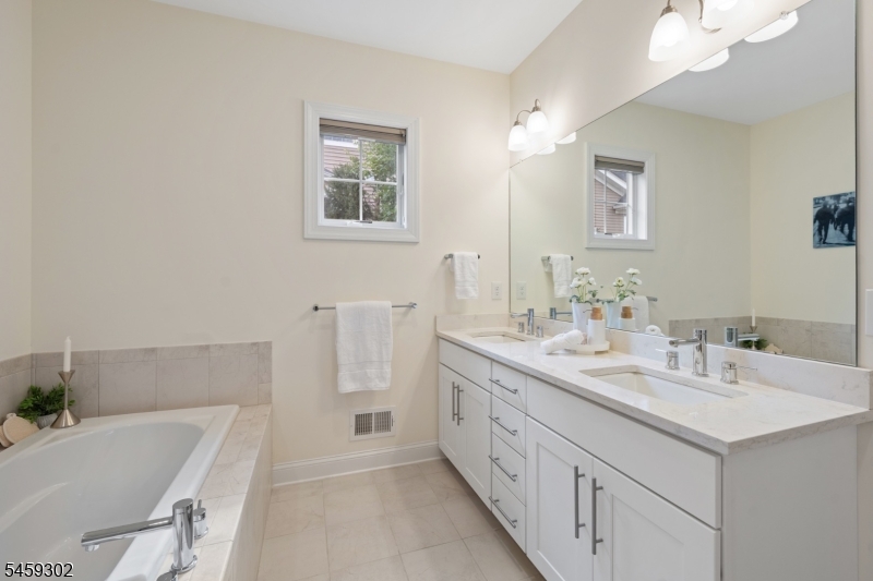 7 Portland Dr