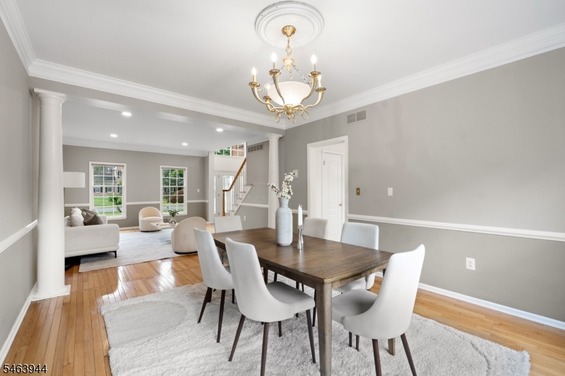 18 Montfort Dr