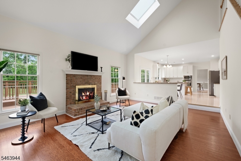 18 Montfort Dr