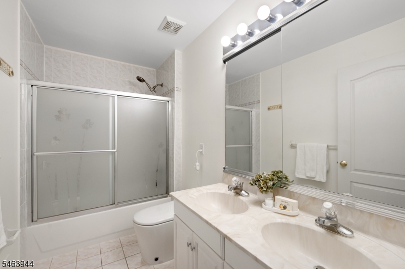 18 Montfort Dr