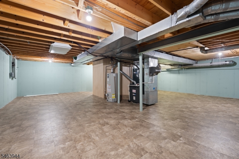 18 Montfort Dr