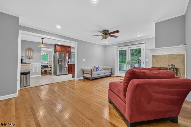 12 Murray Dr