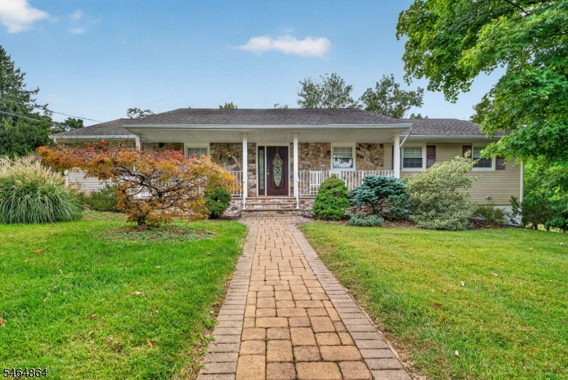 12 Murray Dr