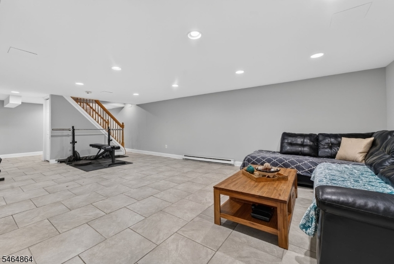 12 Murray Dr