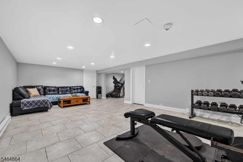 12 Murray Dr
