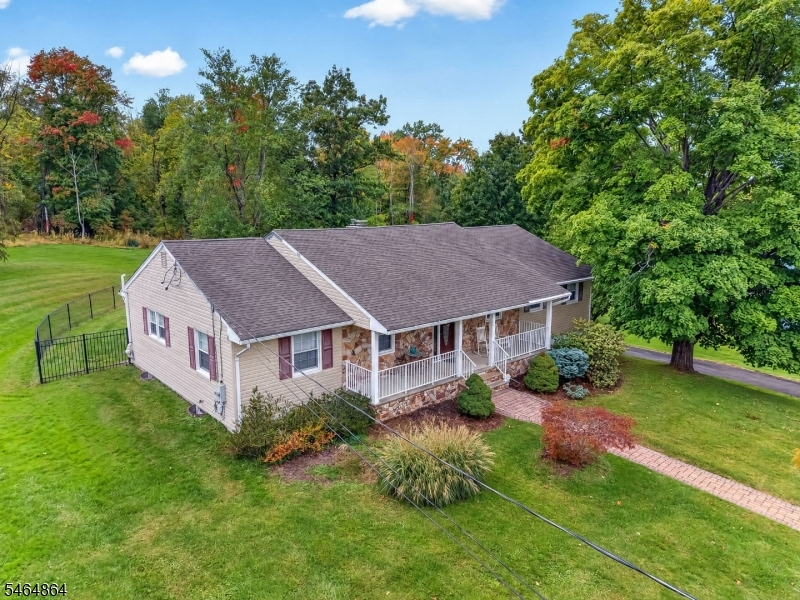 12 Murray Dr