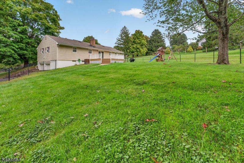 12 Murray Dr