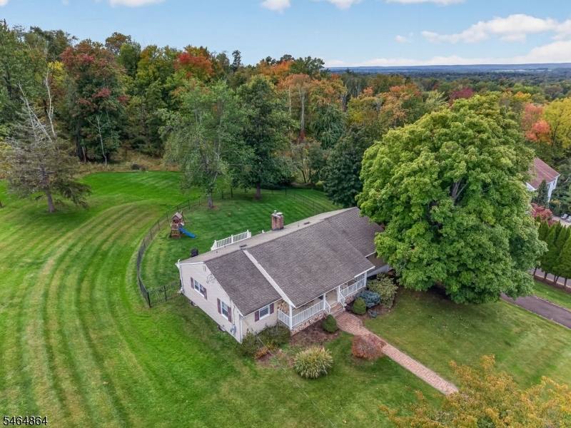 12 Murray Dr