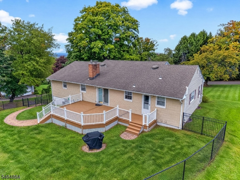 12 Murray Dr