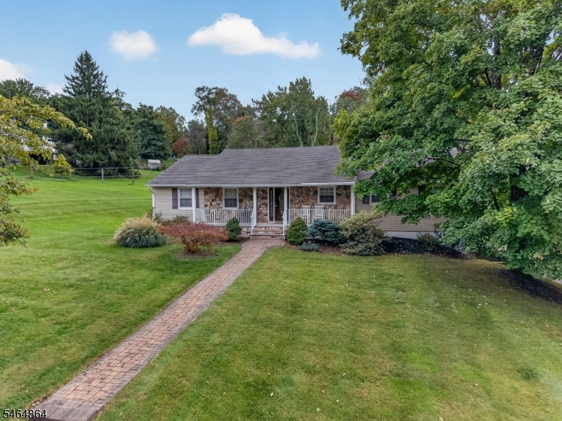 12 Murray Dr