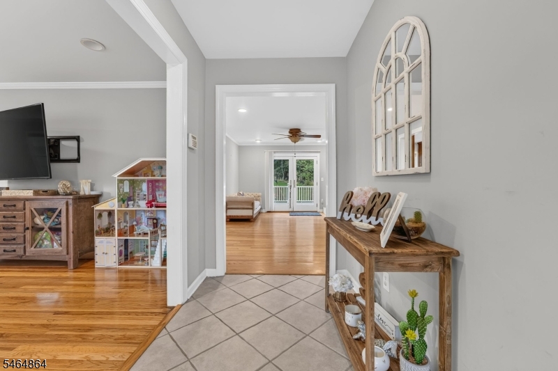 12 Murray Dr
