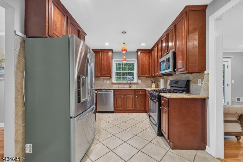 12 Murray Dr