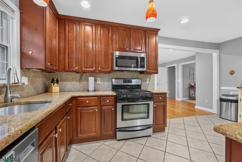 12 Murray Dr