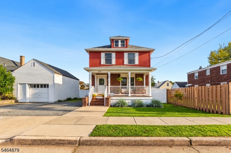 233 Grove St