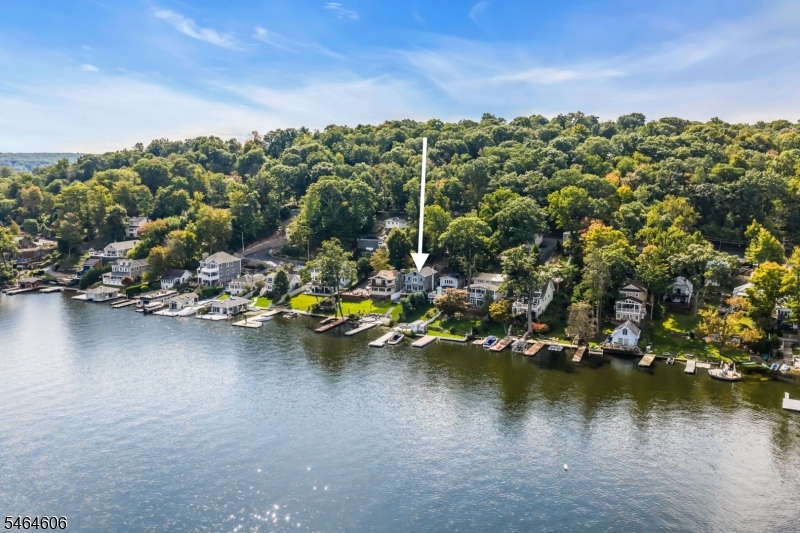 413 Lakeside Blvd