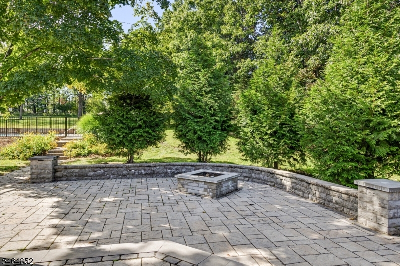 5 Alice Ct