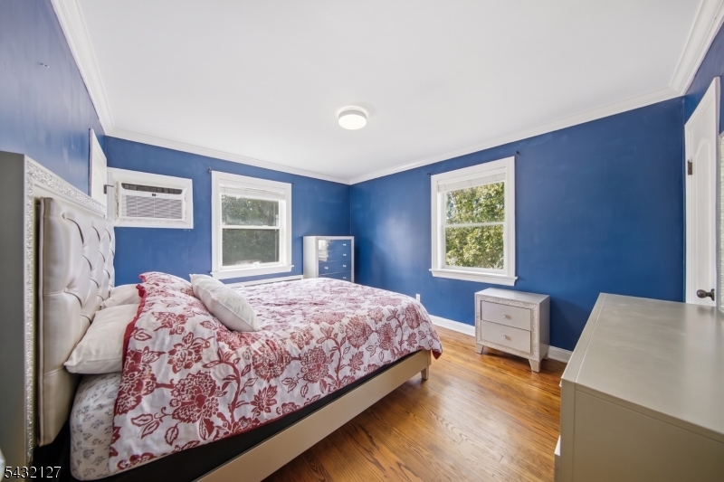 137 Lakeside Blvd