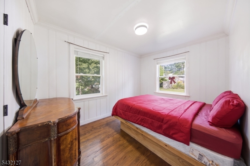 137 Lakeside Blvd