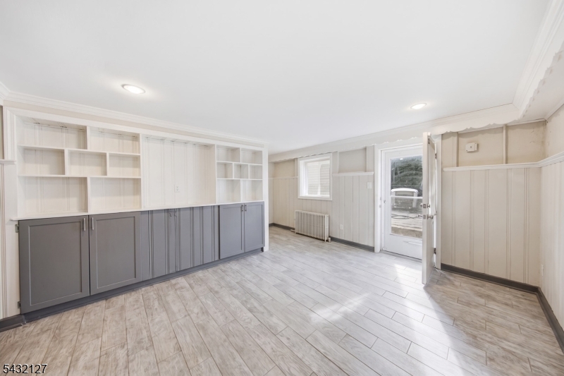 137 Lakeside Blvd
