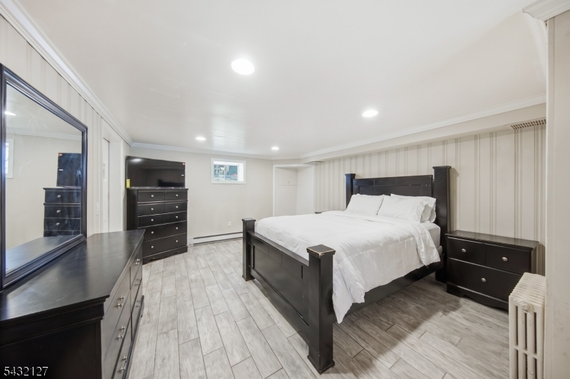 137 Lakeside Blvd