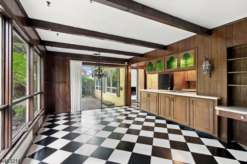 135 Voorhis Ave