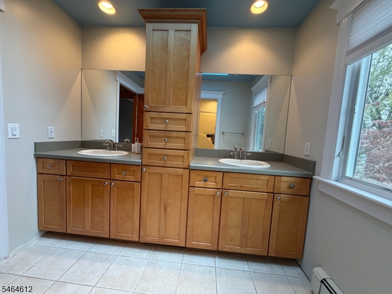 5 Benedict Dr