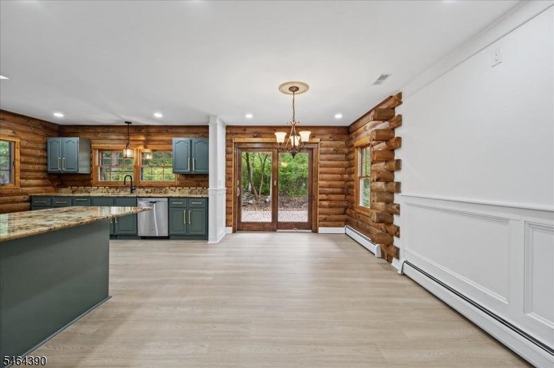 1058 Hoffman Rd