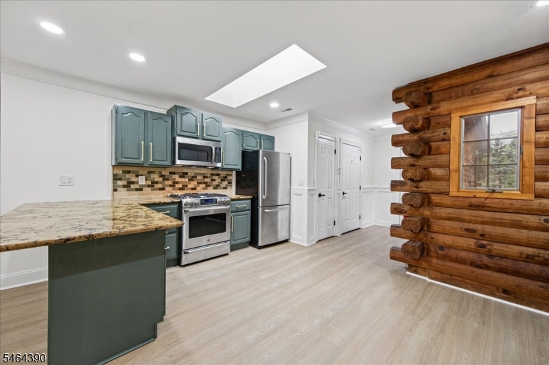 1058 Hoffman Rd