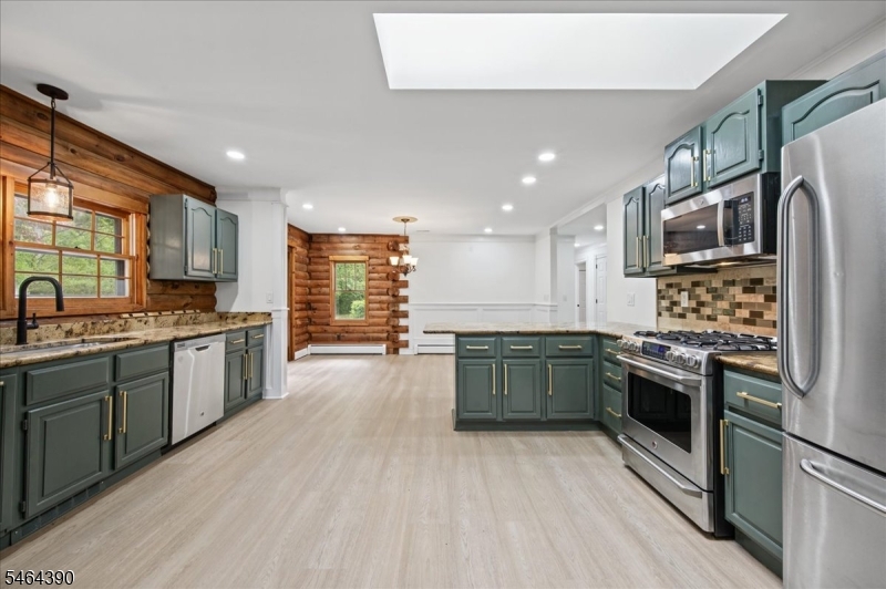 1058 Hoffman Rd