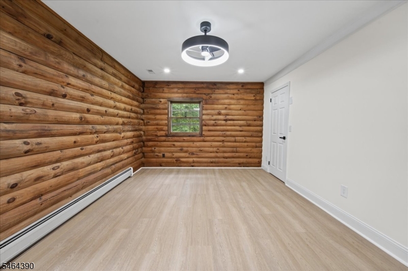 1058 Hoffman Rd