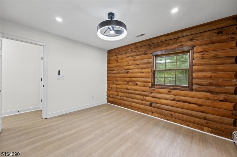 1058 Hoffman Rd