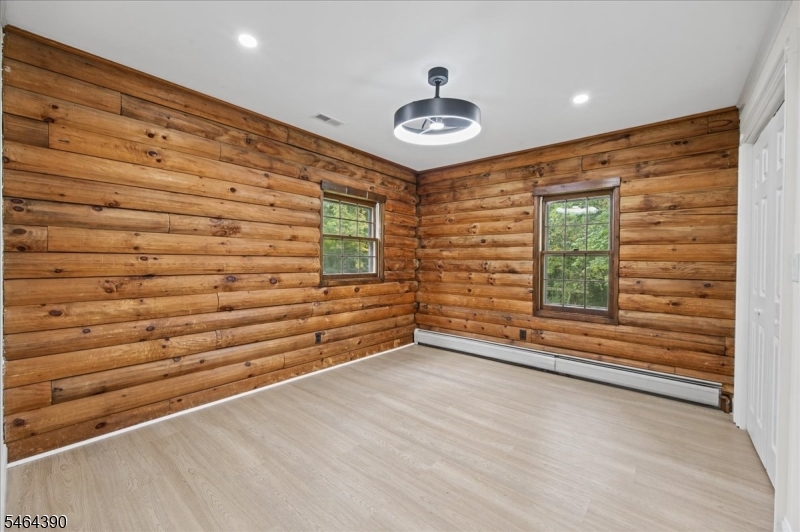 1058 Hoffman Rd