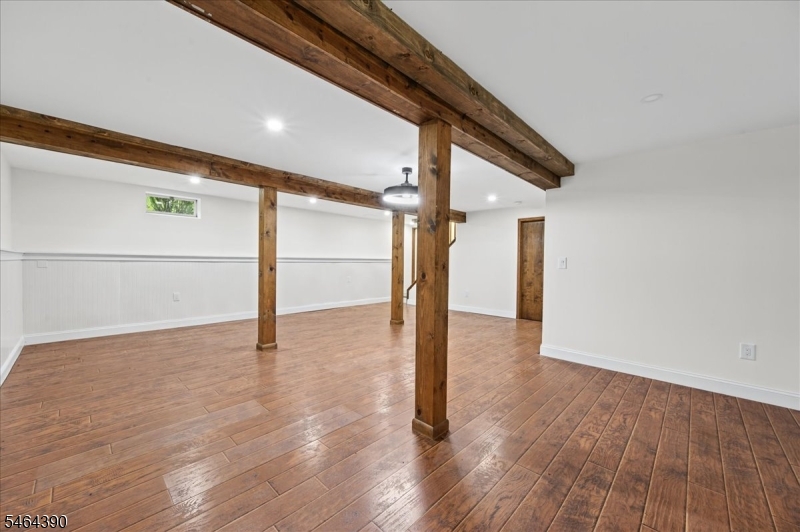 1058 Hoffman Rd