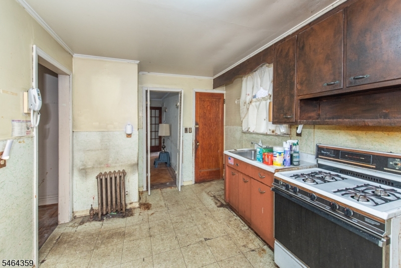 481 Jefferson Ave
