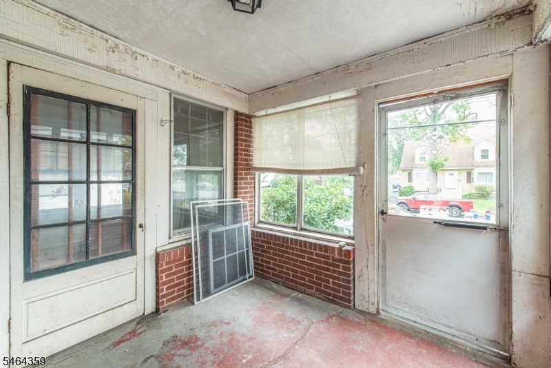 481 Jefferson Ave