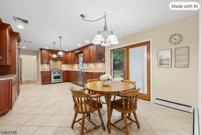 12 Hemlock Ln