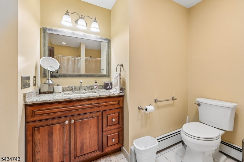 12 Hemlock Ln