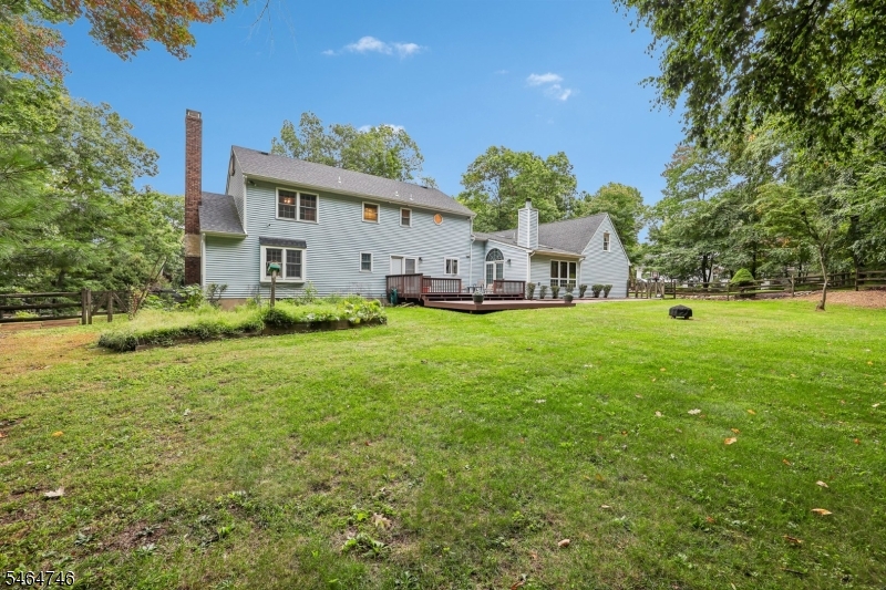12 Hemlock Ln