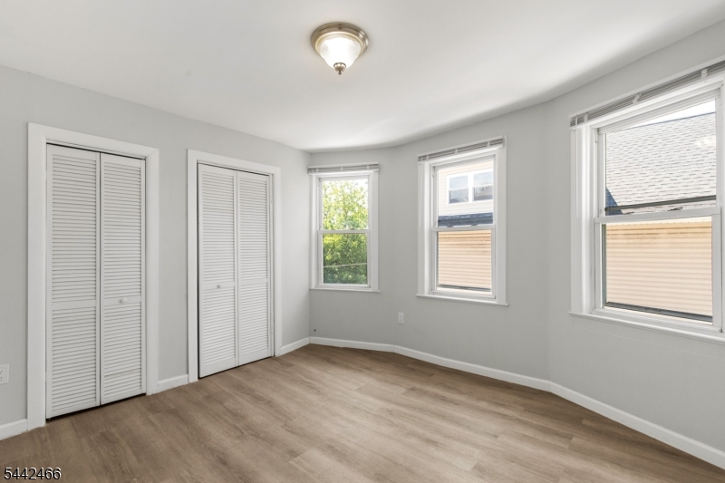40 Teaneck Rd