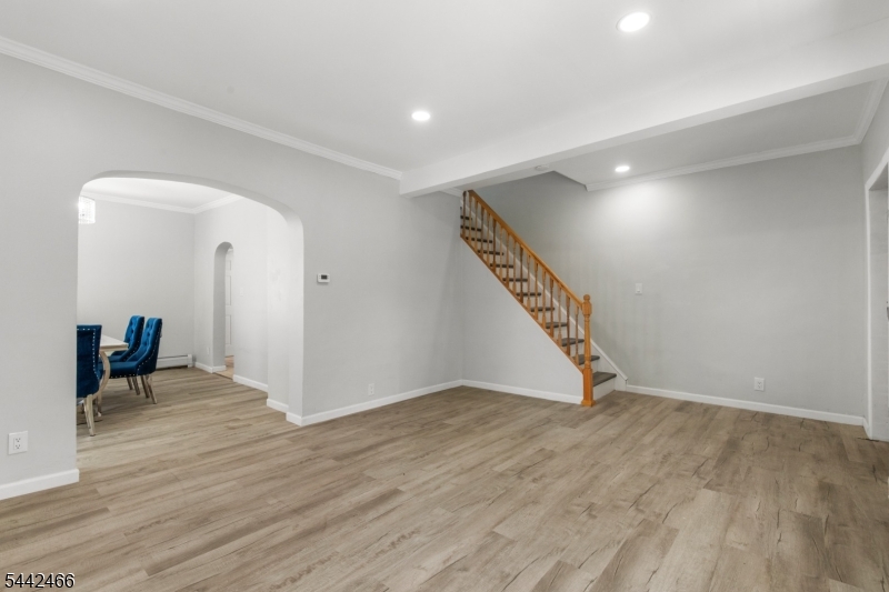 40 Teaneck Rd