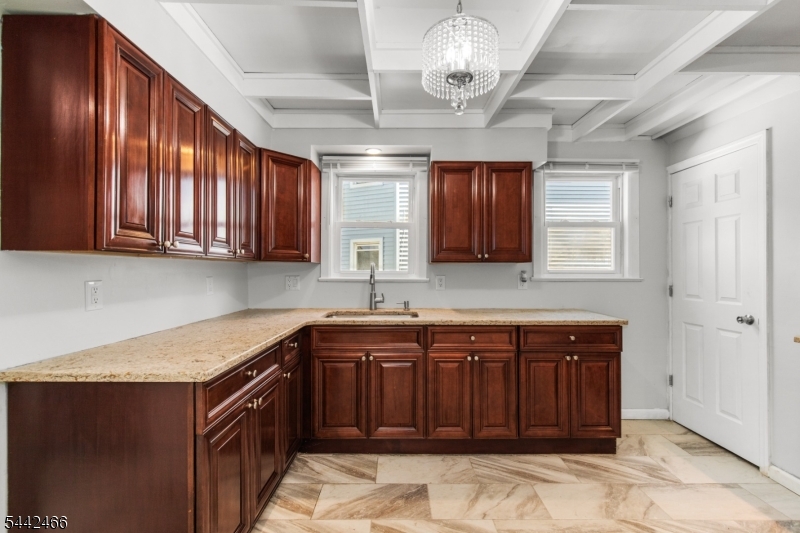 40 Teaneck Rd