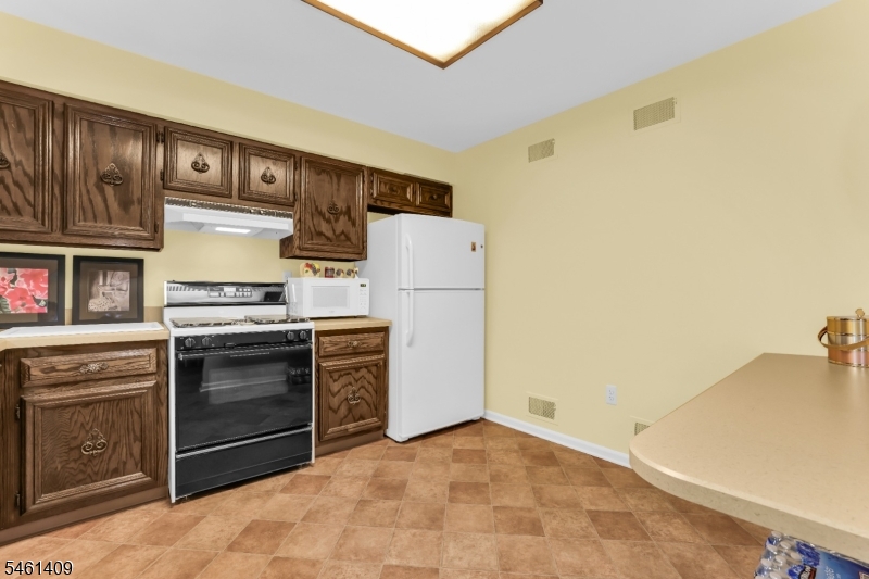 209 Cedar St