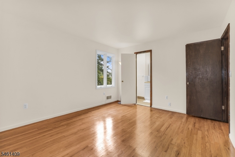 209 Cedar St