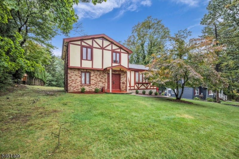 209 Cedar St