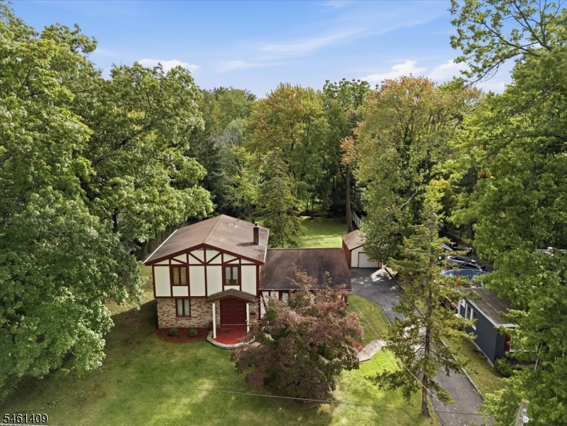 209 Cedar St
