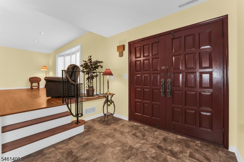 209 Cedar St